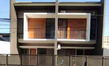 Rumah Mungil Berkualitas Sutorejo Selangkah ke Raya Mulyosari