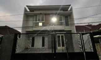 dijual rumah sutorejo prima