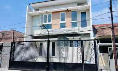 dijual rumah sutorejo prima