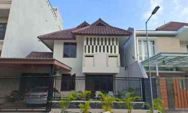 dijual rumah sutorejo prima