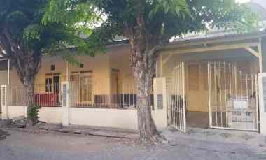 dijual rumah sutorejo selatan