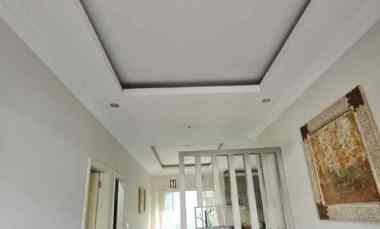 dijual rumah sutorejo selatan