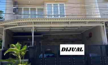 dijual rumah sutorejo utara