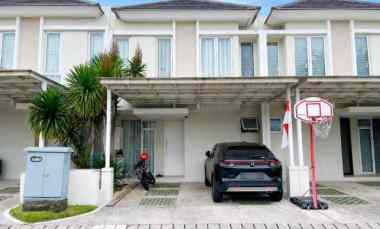 dijual rumah suvadiva grand island