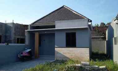 Rumah Baru dalam Perumahan di Timur Budi Mulia Dua Tajem Wedomartani