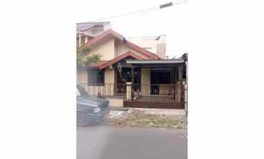 dijual rumah taman cimanggu tanah