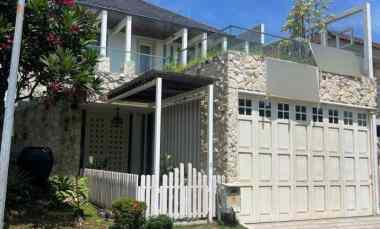 Full Furnished Ada Kolam Renang Taman Hunian Satelit dekat Darmo