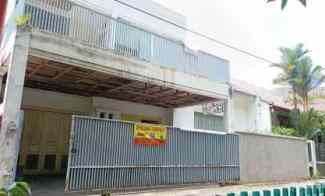 Rumah 2 Lantai Siap Huni, Nuansa Asri, dekat Tol Stasiun di P. Kopi
