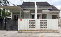 dijual rumah taman martani