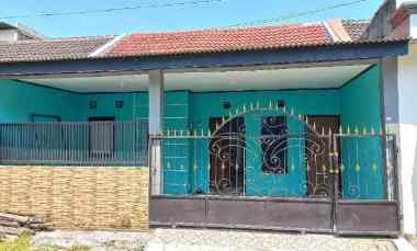 dijual rumah taman menganti emas