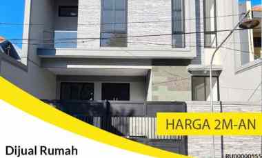 Dijual Rumah di Mulyosari Utara, Baru Gress Minimalis Modern