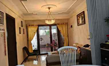 Dijual Rumah Nyaman Strategis di Taman Pegangsaan Indah Kelapa Gadin