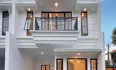 Rumah Cantik di Tanjung Barat Lt Agung dekat Toll TB Simatupang