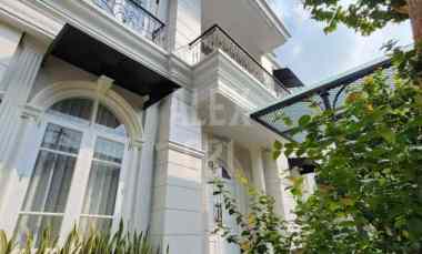 Dijual Rumah Baru Luxurious Classic House dalam Komplek Tebet Jaksel