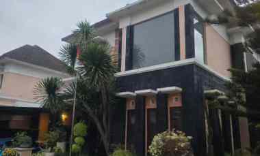 Rumah Mewah Fully Furnished Lokasi Premium dekat Tugu Jogja