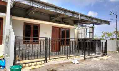 dijual rumah tegaltirto berbah sleman