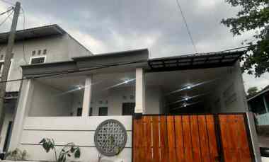 dijual rumah tembalang