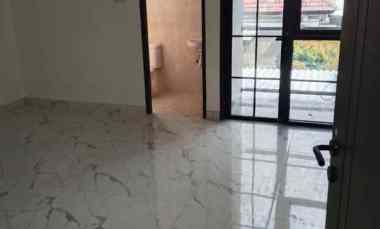 Under 2M Rumah Baru 2 Lantai Tenggilis Mejoyo dekat Ubaya, Rungkut