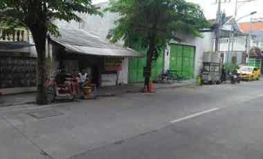 Rumah Dijual di TEPI JALAN HANYA 1 MENIT KE BANK BCA PASURUAN KOTA, JATIM