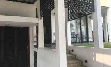 Jual Rumah Modern dan Posisi Hook di Teras Bintaro B7, Pesanggrahan