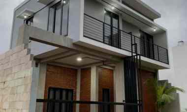 dijual rumah terusan metro