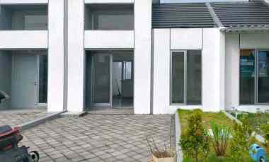 Rumah Baru Belum Pernah Dihuni di The Cemandi Tipe Kana, Area Sedati