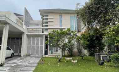Rumah Dijual di The Mansion Pakuwon Indah