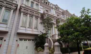 Murah Dijual Rumah Mewah Luas 220 Semi Furnish di The Villas MOI