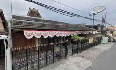 dijual rumah tirtonirmolo kec kasihan