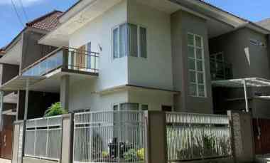 Rumah Cantik Full Furnished Siap Huni Lokasi Tlogomas Malang