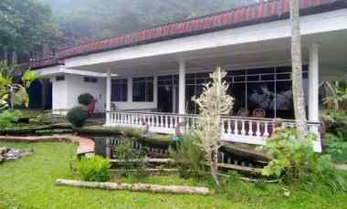 Dijual Cepat, Villa dan Rumah Walet 7 Lantai, Trawas, Mojokerto