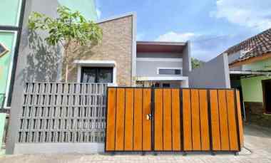 Rumah Siap Huni Design Modern dekat Ringroad Barat, Sleman