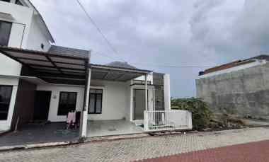 Rumah Siap Huni Minimalis Modern 450 juta Selangkah ke jl Jogja Solo