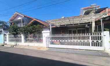 Rumah di KompleK Elit Turangga Kodya Bandung Siap Huni Bebas Banjir