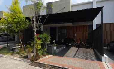 Hot Sale Rumah Siap Huni Kawasan Strategis dekat Upj di U Ville