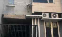 dijual rumah urban mansion