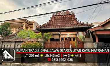 Rumah Gebyok Tradisional Jawa di Utan Kayu, Matraman, Jakarta Timur
