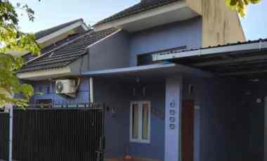 dijual rumah utara pasar pleret