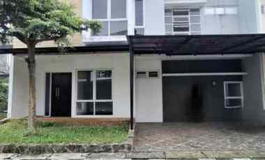 Dijual Rumah 2 Lantai dalam Cluster dekat Gerbang Toll Veteran