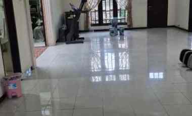 Rumah 2 Lantai Semi Furnish Siap Huni di Villa Bukit Indah
