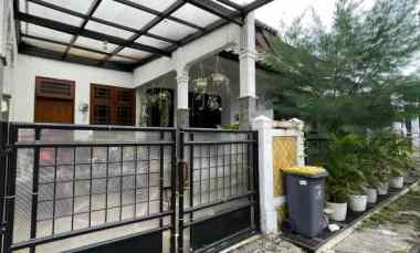 dijual rumah villa delima karang tengah