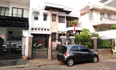 dijual rumah villa gading indah