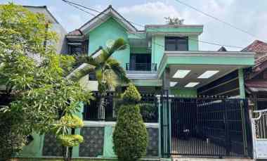 dijual rumah villa inti persada