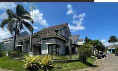 dijual rumah villa puncak tidar