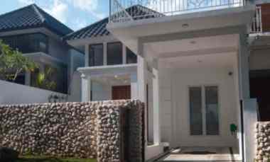 dijual rumah villa puncak tidar