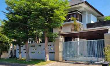 Rumah Pakuwon City Villa Westwood Mewah Konsep Villa. Ada Kolam Renan