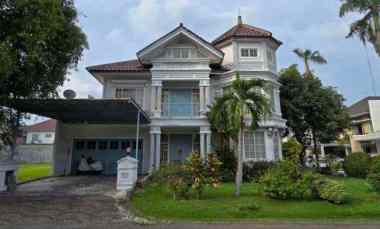 Rumah Virginia Regency Pakuwon City Strategis ROW 3 Mobil