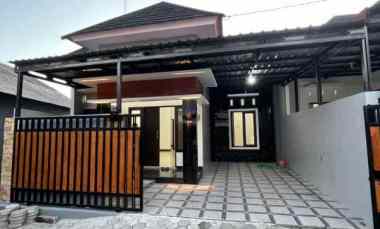 Rumah dekat Sd Model Sleman di Wedomartani Ngemplak Sleman