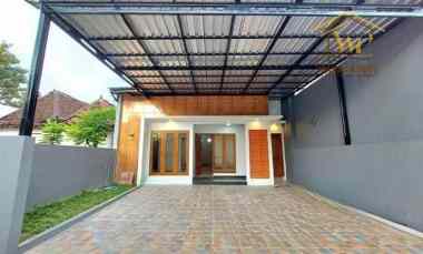 Rumah Minimalis Modern Terlaris di Maguwoharjo Sleman, Shm