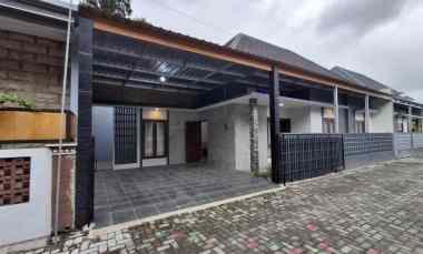 Rumah Minimalis Modern Type 80/120m2 di Ngemplak, Sleman Jual Harga 77